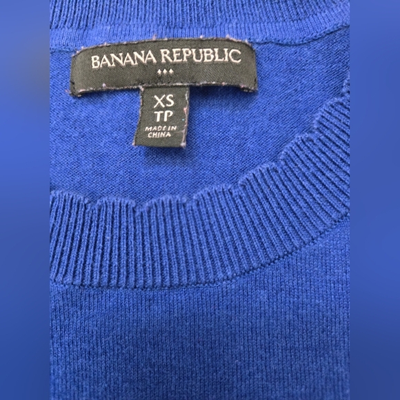 Banana Republic Factory Blue Cotton Sweater with Pink Heart Detail. Size XS - Picture 8 of 11